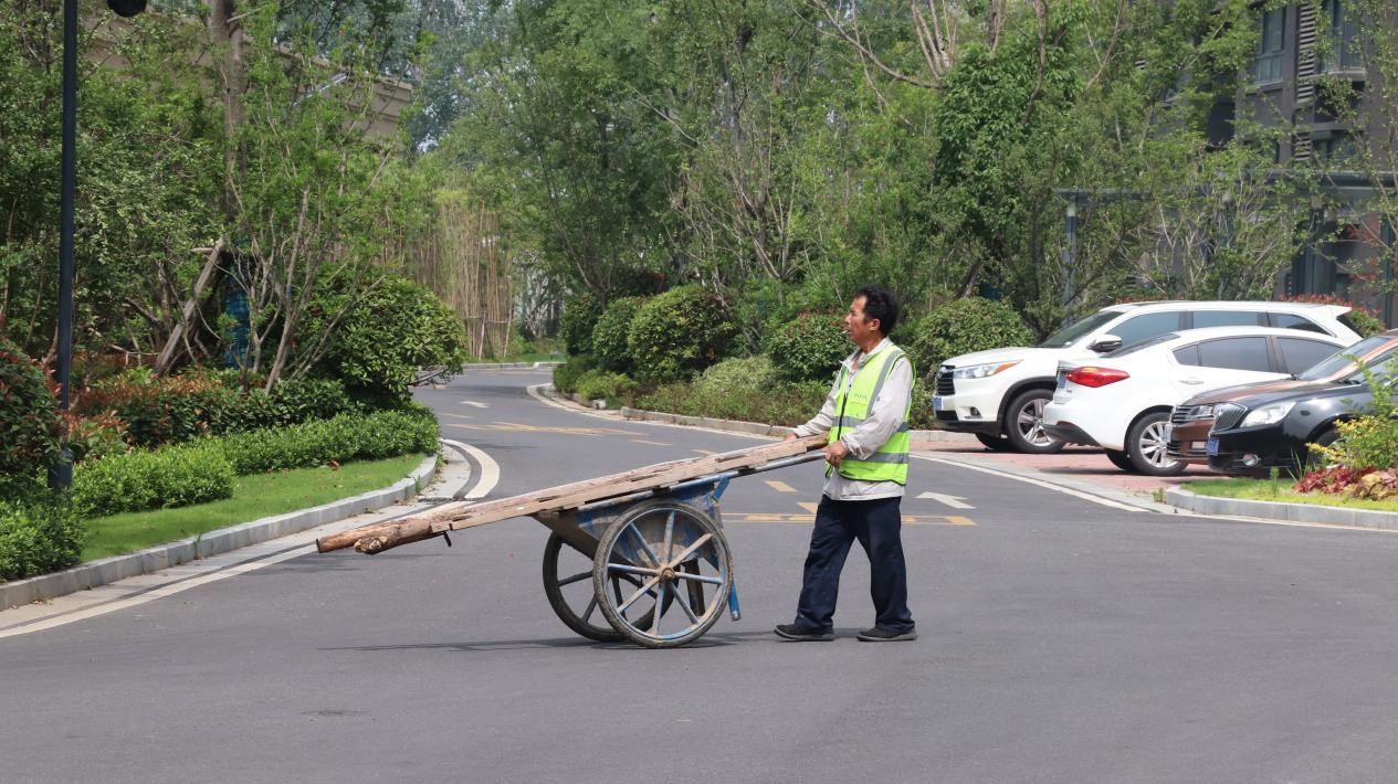 “生涯惬意，服务中意” 葛塘西片区地块保险房交付回访业主这样说